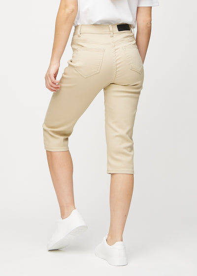 Beige regular capris set bagfra, så man kan se hele produktet.